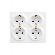 Розетка с заземлением четверная