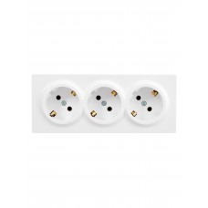 Розетка с заземлением тройная